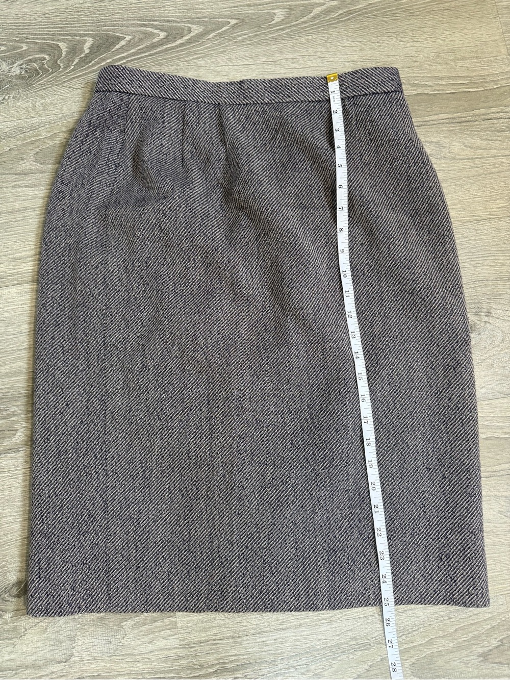 Vintage Carlisle Wool Blend Grey Tweed Two-Piece Blazer & Midi Pencil Skirt Suit - Picture 11 of 12